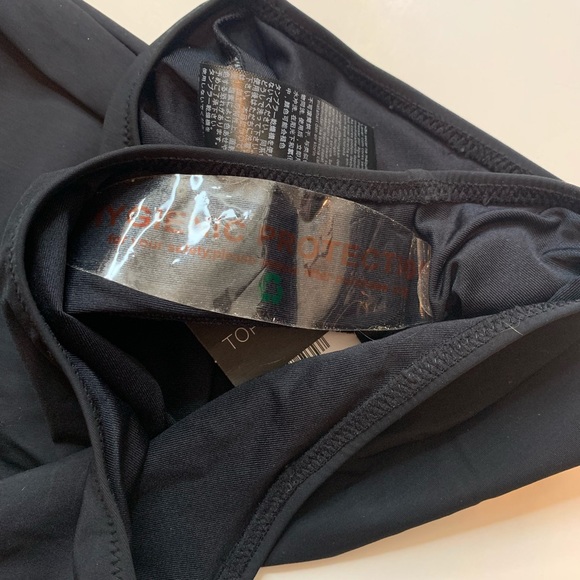 TopShop - Ruffle Swimsuit - Picture 5 of 8